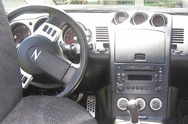 Nissan 350Z radio
