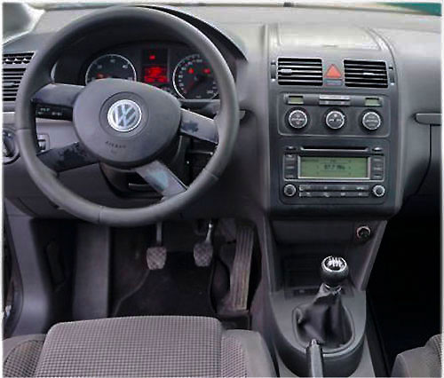 VW-Touran-Radio-2004 VW Touran Autoradio Einbauset 1 DIN mit Fach VW Touran Autoradio Einbauset 1 DIN mit Fach VW Touran Radio 2004