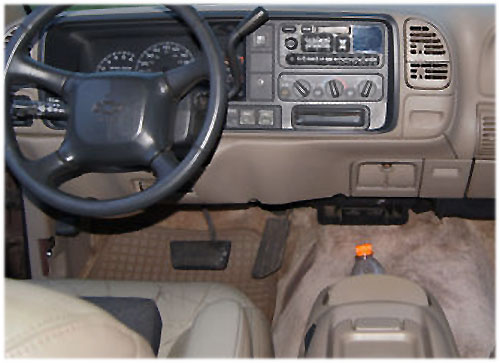 Chevrolet-Surbuban-Radio-1998 Chevrolet Suburban Radioeinbauset 1 DIN mit Fach Chevrolet Suburban Radioeinbauset 1 DIN mit Fach Chevrolet Surbuban Radio 1998