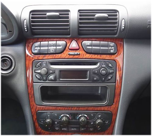 Mercedes-Benc-C200-Radio-2003 mercedes c200 lenkradfernbedienung mit autoradio einbauset 1 din Mercedes C200 Lenkradfernbedienung mit Autoradio Einbauset 1 DIN Mercedes Benc C200 Radio 2003