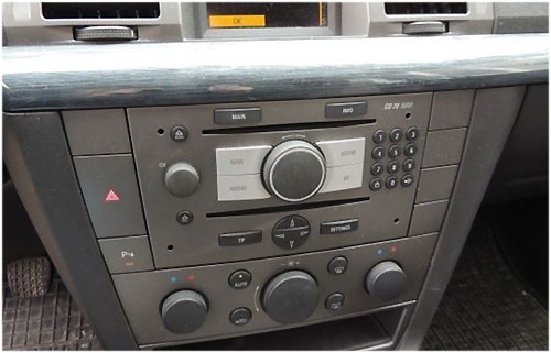 Opel-Vectra-C-Radio-2005 Opel Vectra 2 DIN Radio Einbauset hellsilber ab 2004 Opel Vectra 2 DIN Radio Einbauset hellsilber ab 2004 Opel Vectra C Radio 2005