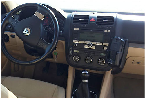 VW-Golf-V-Variant-Radio-2008