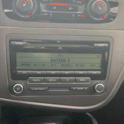 Alternative view of Seat Leon Radioeinbauset 1 DIN mit Fach Schwarz